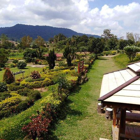 Hotel Khao Kho Flora Extérieur photo