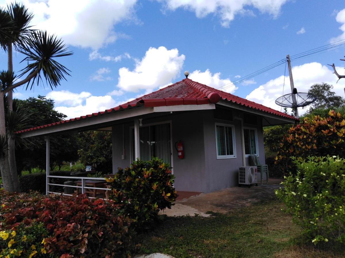 Hotel Khao Kho Flora Extérieur photo