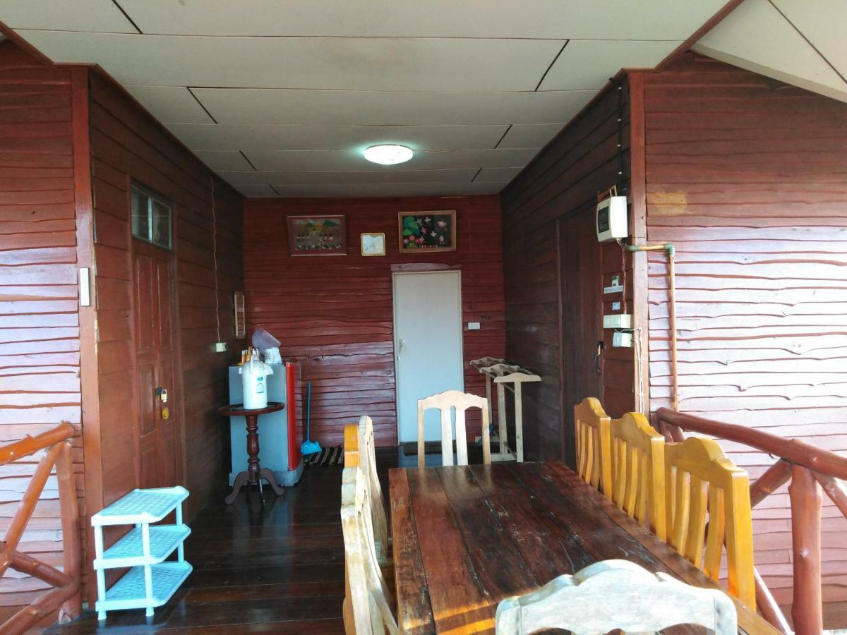 Hotel Khao Kho Flora Extérieur photo