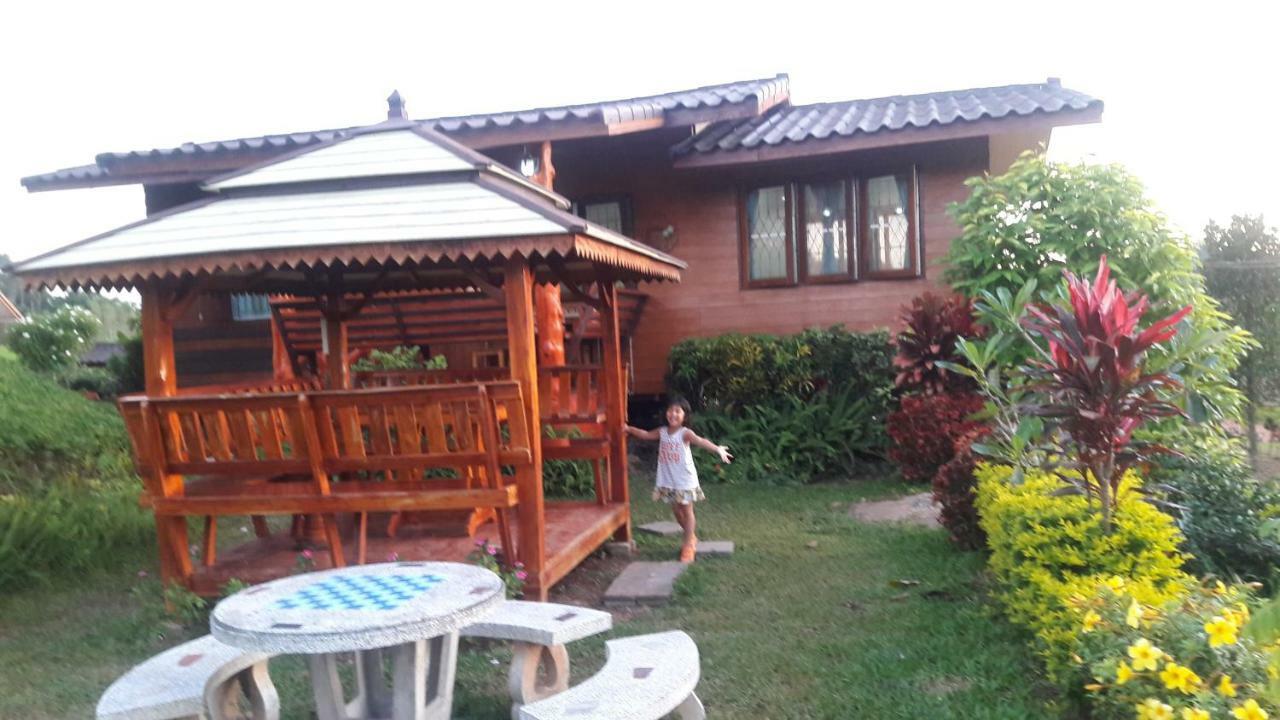 Hotel Khao Kho Flora Extérieur photo